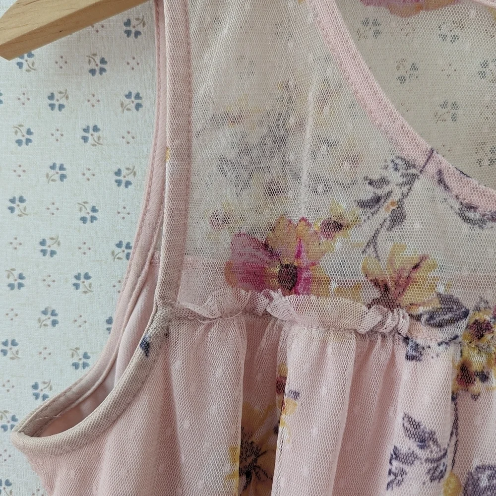 Juniors Top Shell Sheer floral outer lining feminine delicate spring summer